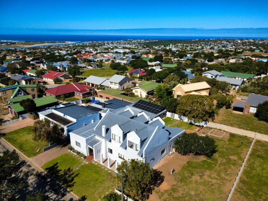 4 Bedroom Property for Sale in Stilbaai Wes Western Cape